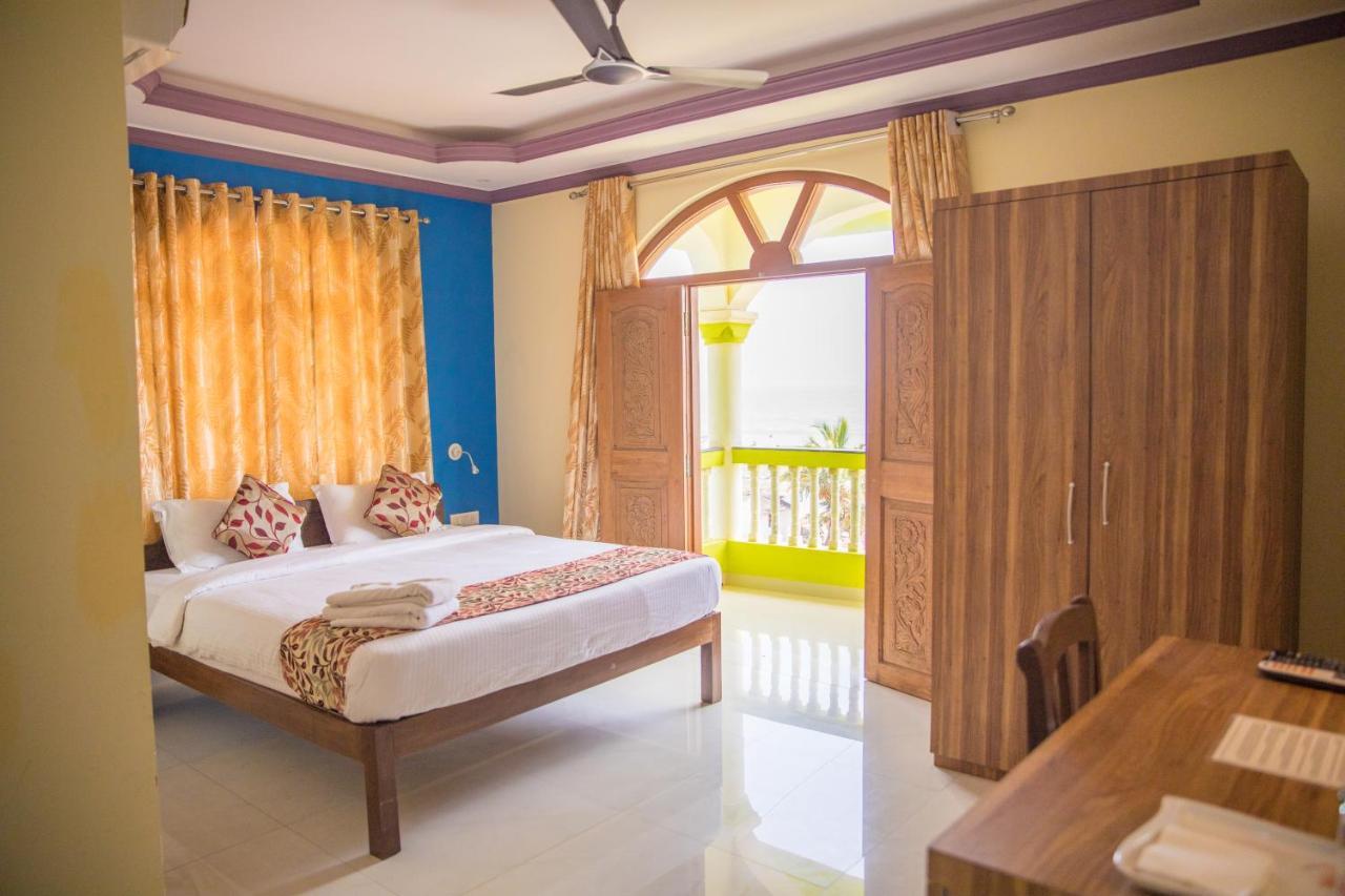 Larios Holidays Baga