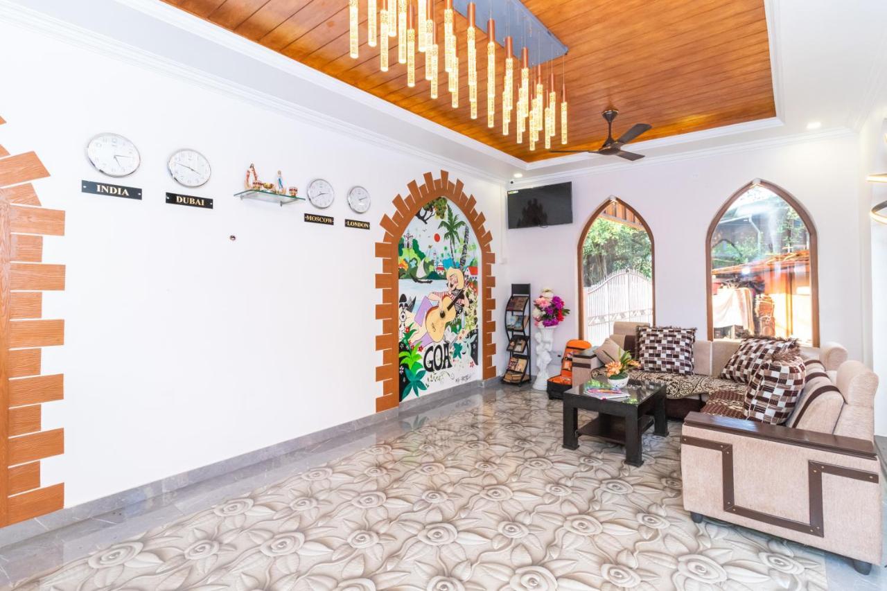 Resort Larios Holidays