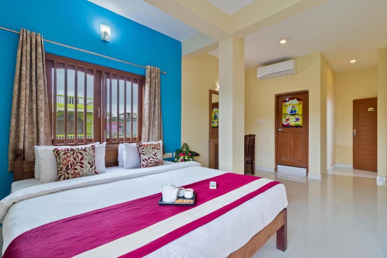 Larios Holidays Resort *