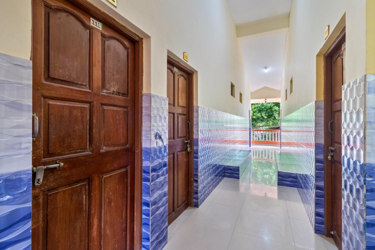 Larios Holidays Baga