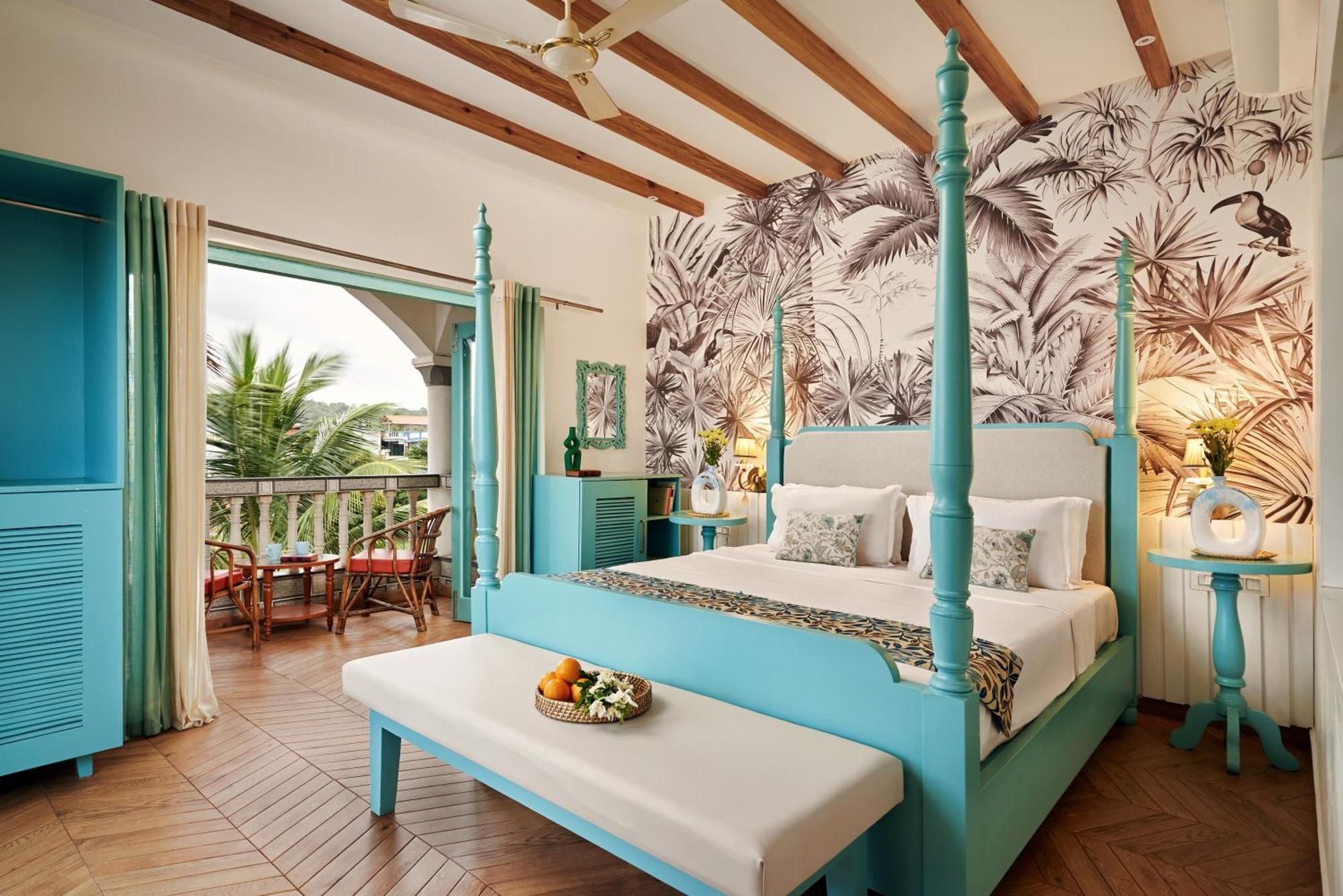Larios Holidays * Baga
