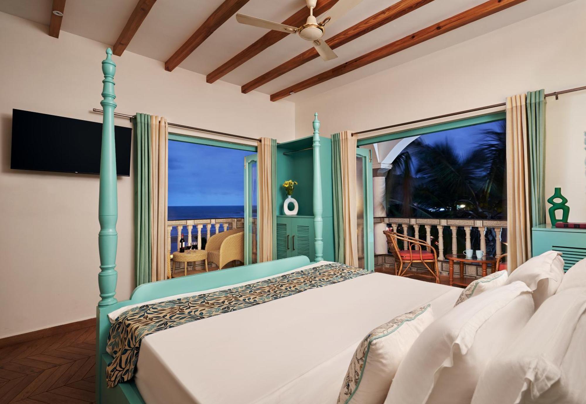 Resort Larios Holidays Baga